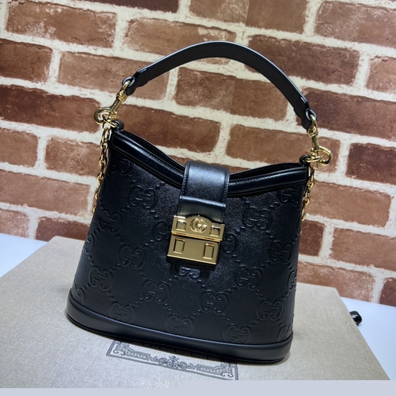 G*u*i bucket bags
